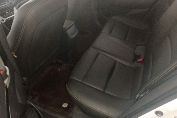 Used Hyundai Elantra 2016 1.6L Automatic ZhiXuan – Elite Version
