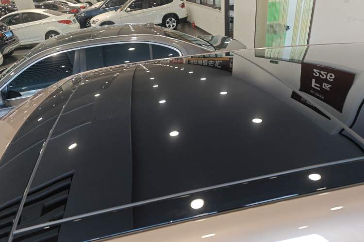 Used Land Rover Range Rover Evoque 2023 Aurora L 249 PS Collins Antique Bronze Special Edition
