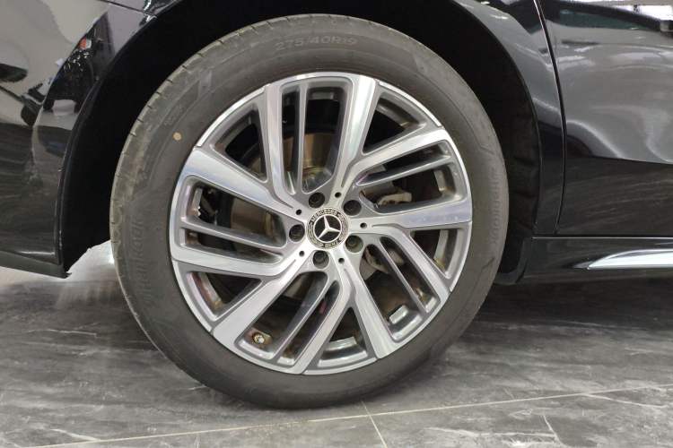 Used Mercedes-Benz E-Class 2024 Refresh E 300 L Stylish Edition
