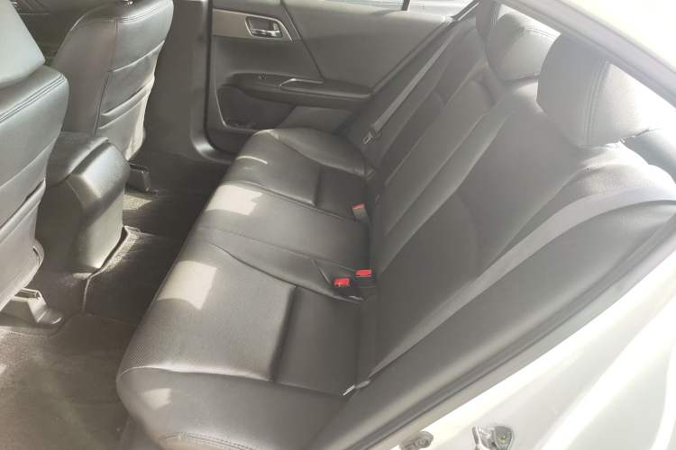 Used Honda Accord 2015 2.0L LX Comfort Edition
