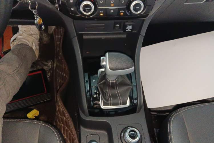 Used Isuzu D-MAX 2020 1.9T 4x4 Automatic Comfort Edition China VI Standard RZ4E Hi-Power
