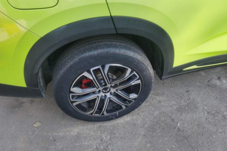 Used Wuling Alvez 2022 1.5T CVT Trendy & Cool Edition
