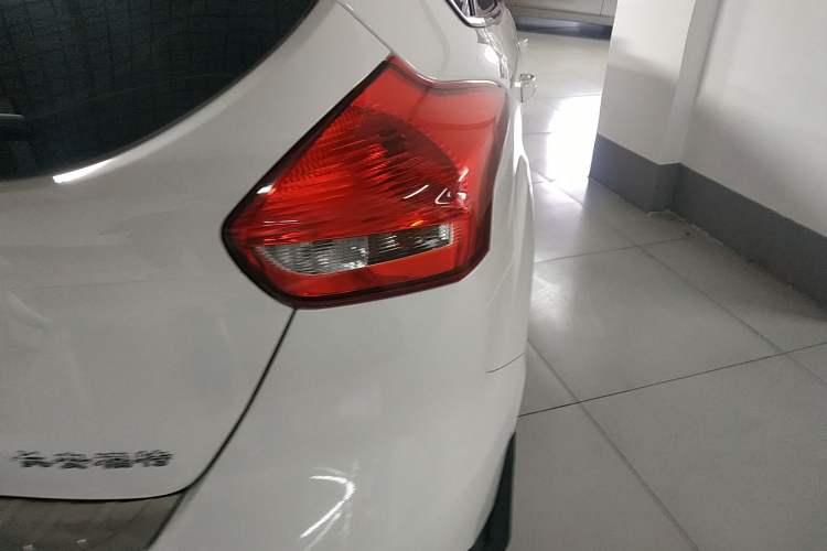 Used Ford Focus 2018 Hatchback Classic 1.6L Automatic Comfort Plus SmartDrive Edition
