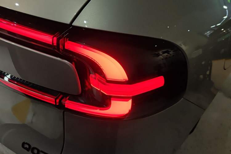 Used  Q07 2025 215 Flagship Edition
