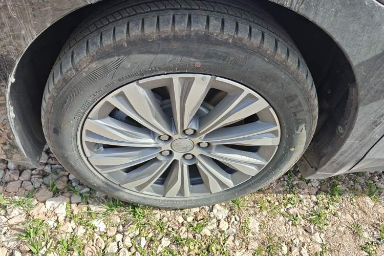 Used Hongqi E-QM5 2024 500km Range Edition
