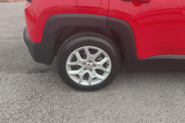 Used  Renegade 2017 180T Automatic High-Energy Version
