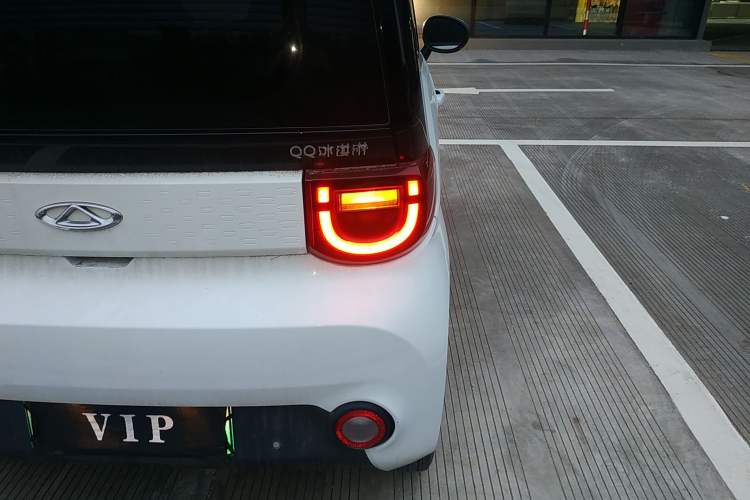 Used Chery QQ Ice Cream 2022 120km Conical Shape Lithium Iron Phosphate