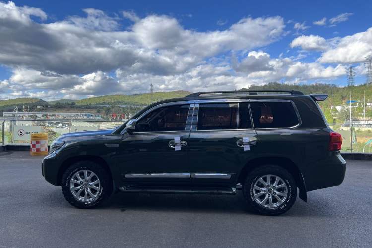 Used Toyota Land Cruiser 2014 4.0L Automatic Parallel Import Version
