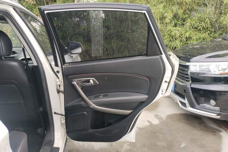 Used Bestune X80 2018 Live Edition 1.8T Automatic Luxury Model
