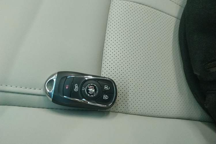 Used Buick GL8 2023 ES Lu Zun Comfort Model
