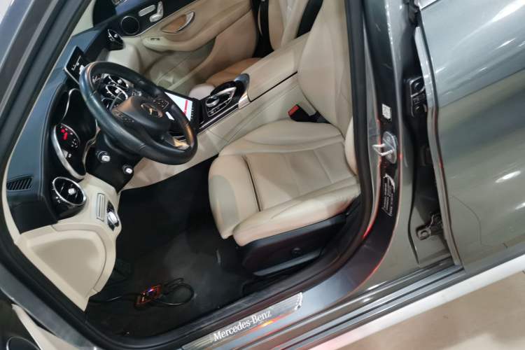 Used Mercedes-Benz C-Class 2017 Facelift C 200 L Sport Edition
