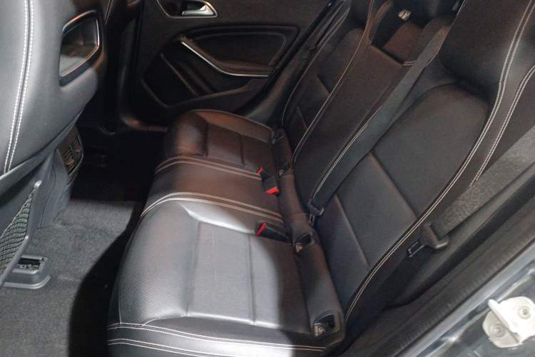 Used Mercedes-Benz GLA 2017 GLA 220 4MATIC Fashion Model
