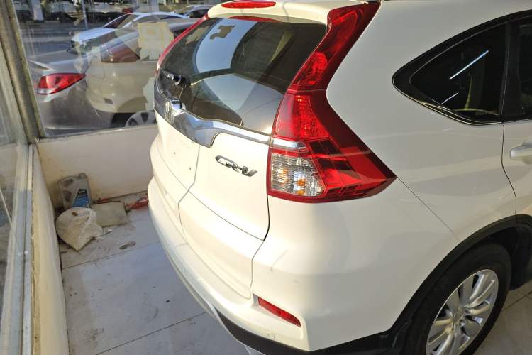 Used Honda CR-V 2016 2.0L Two-Wheel Drive Classic Edition
