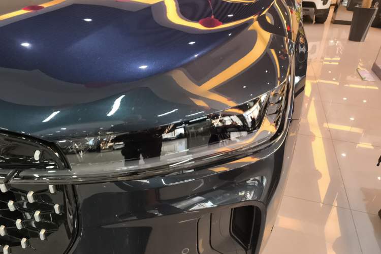 Used Lincoln Nautilus 2023 2.0T All-Wheel-Drive Zunrui Hybrid Version
