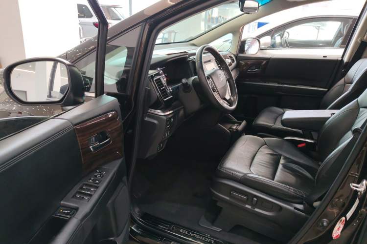 Used Honda Elysion 2016 2.4L Supreme Edition