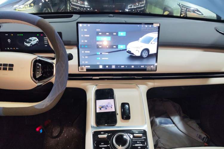 Used  Galaxy Xingjian 7 EM-i 2025 120km Exploration+ Version
