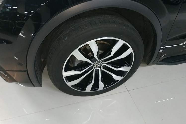 Used Volkswagen Tiguan L 2021 330TSI Automatic Two-Wheel Drive R-Line Flagship Edition
