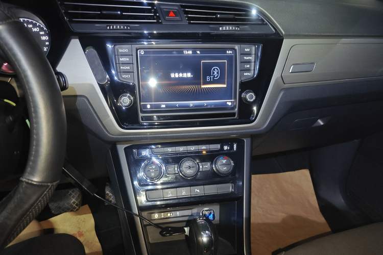 Used Volkswagen Touran 2018 Volkswagen Touran L 280TSI DSG Boundary Edition 6-Seater China VI Standard
