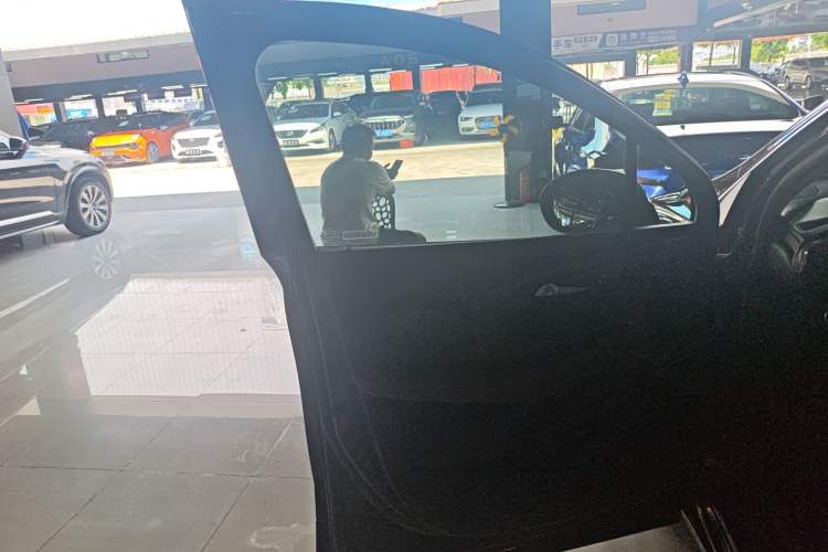 Used Buick Envision 2020 20T Two-Wheel Drive Luxury Model
