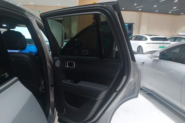 Used Li Auto L8 2024 Ultra Model
