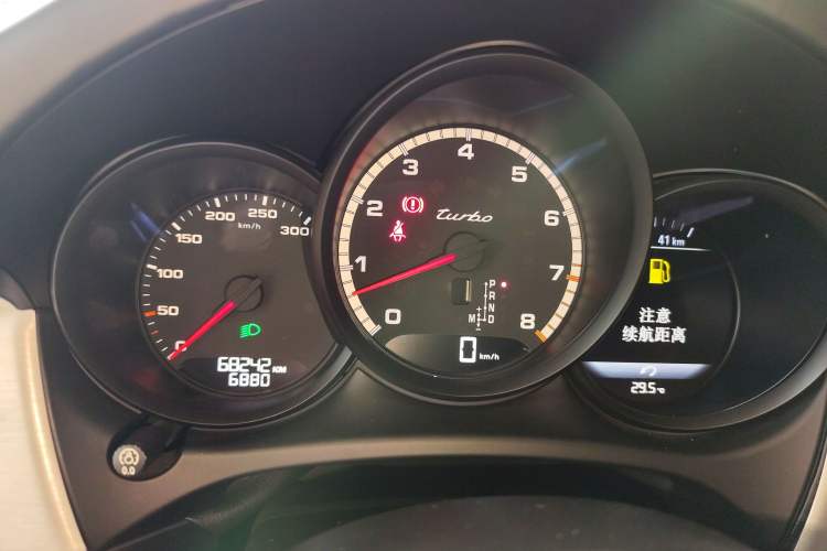 Used Porsche Macan 2016 Macan Turbo 3.6T
