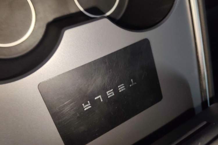 Used Tesla Model Y 2021 Long-Range All-Wheel-Drive Version
