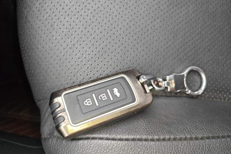 Used Mitsubishi Outlander 2018 2.0L Two-Wheel Drive Glory Edition 5 Seats