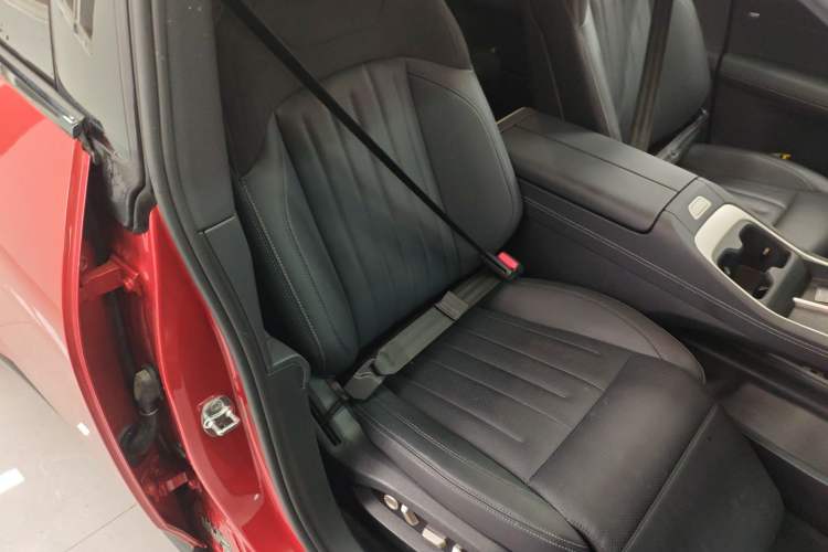 Used ONVO L60 2024 60 kWh All-Wheel Drive