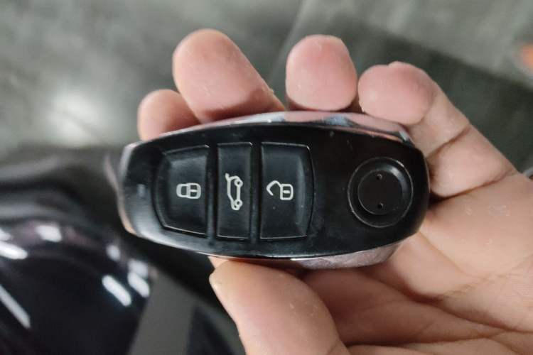 Used Volkswagen Touareg 2011 3.0 TSI Comfort Version