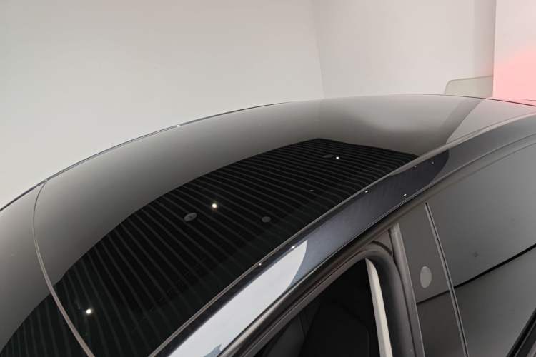 Used Tesla Model Y 2024 Long-Range All-Wheel-Drive Version
