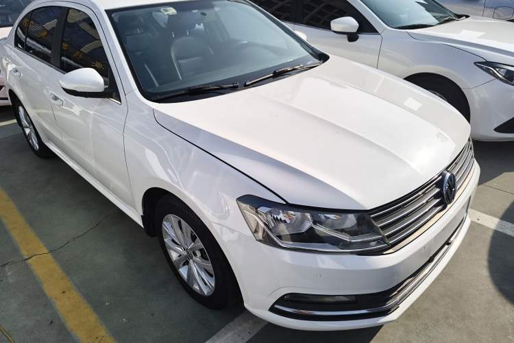 Used Volkswagen Lavida 2015 230TSI DSG Comfort Edition
