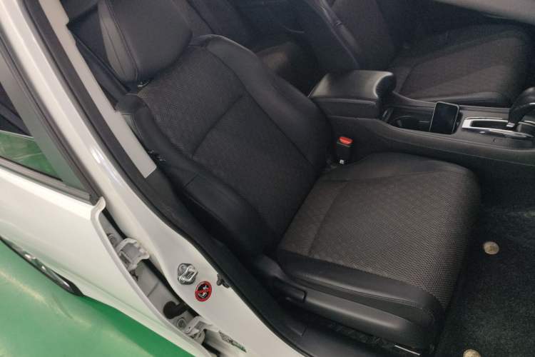 Used Honda Jade 2017 1.8L automatic Comfort version 5 seats
