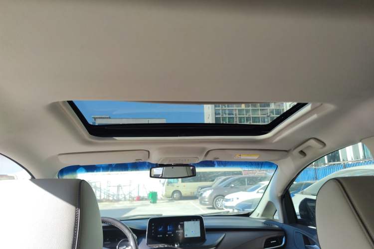 Used Buick GL8 2021 Land Cruiser Executive Class 652T Luxury Model
