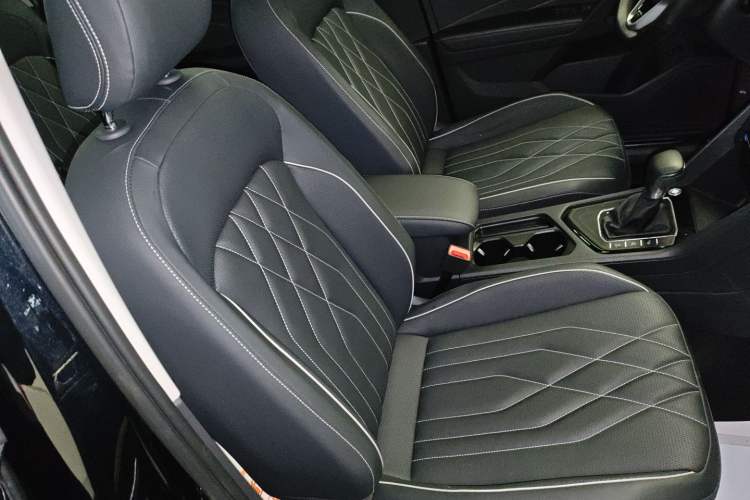 Used Volkswagen Tiguan L 2023 330TSI Automatic Two-Wheel Drive R-Line Enjoyment Edition