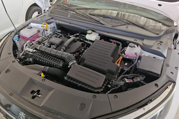 Used BYD Qin L 2025 DM-i Smart Drive 80KM Leading Model