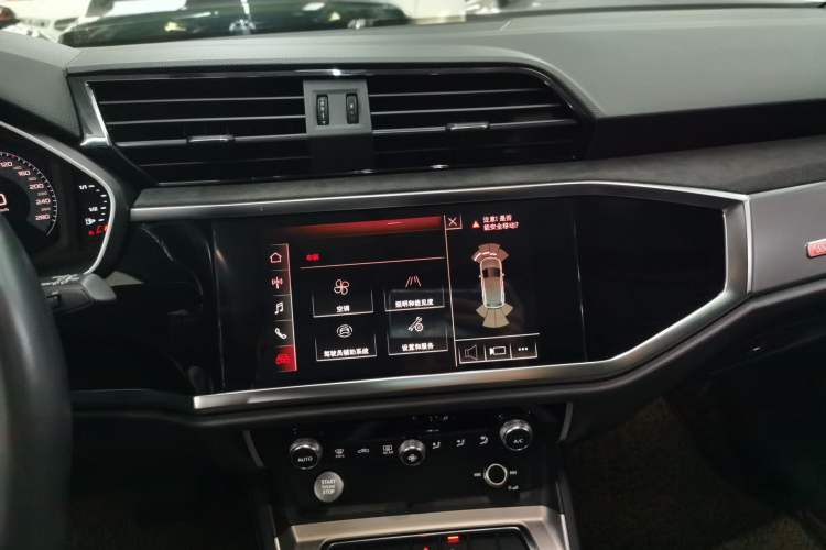 Used Audi Q3 2019 40 TFSI Fashion Dynamic Model