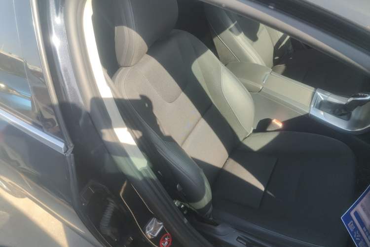 Used Volvo S60 2015 S60L 2.0T Smart Drive Edition
