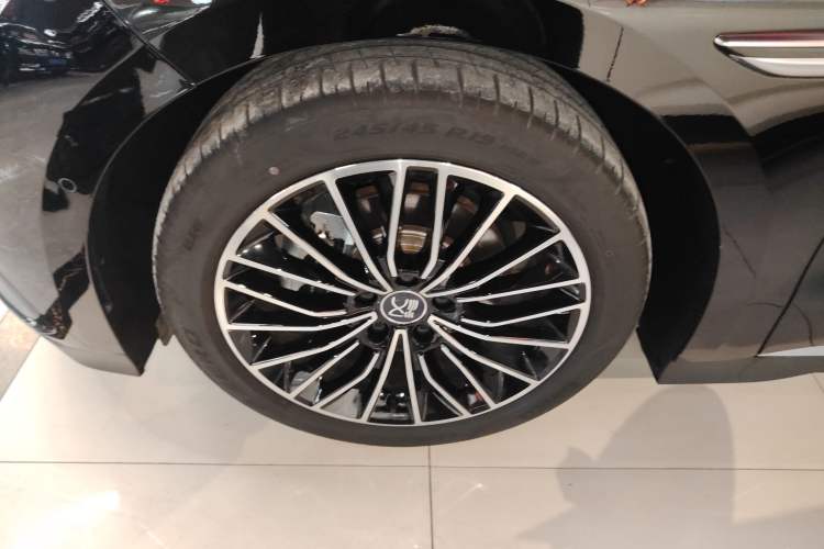 Used BYD Han 2025 DM-i Intelligent Driving Edition 125KM LiDAR Flagship Model
