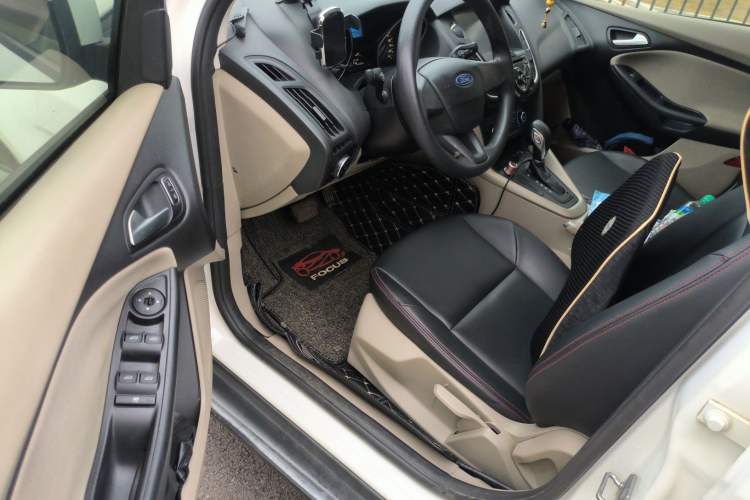 Used Ford Focus 2015 Sedan 1.6L Automatic Comfort Model