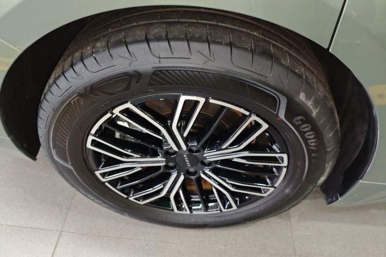 Used Zeekr 001 2025 WE Edition 100 kWh Rear-Wheel Drive