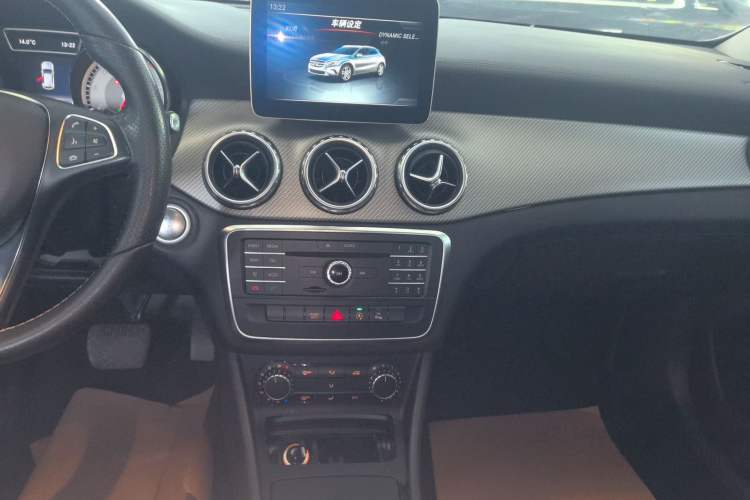 Used Mercedes-Benz GLA 2016 GLA 200 Fashion Model