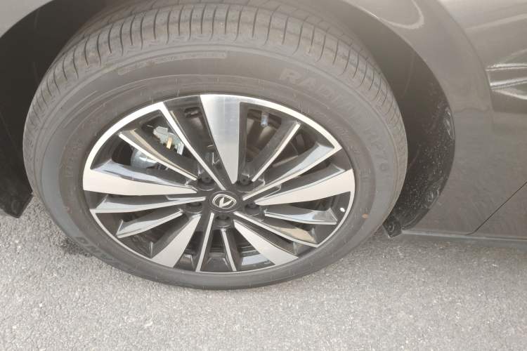 Used Changan Eado PHEV 2025 Smart New Blue Whale 145KM High-Energy Edition