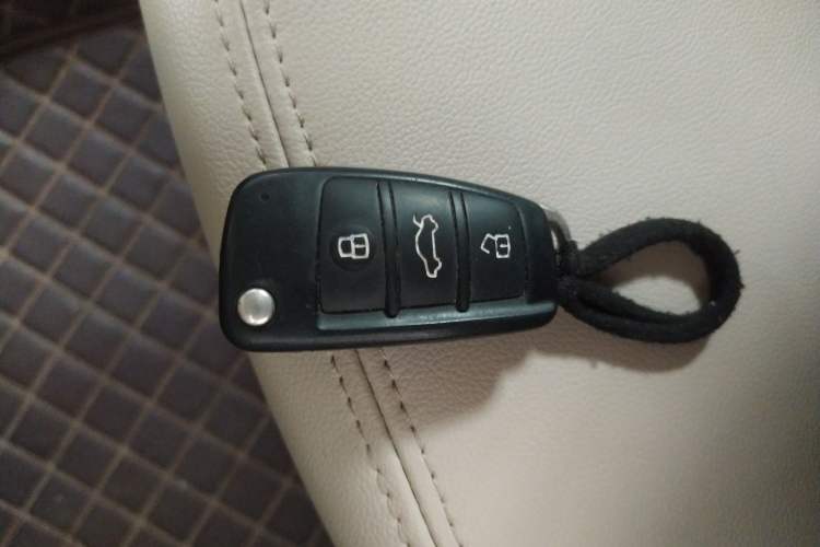 Used Chery Arrizo 7 2015 1.6L Manual ZhiShang Edition
