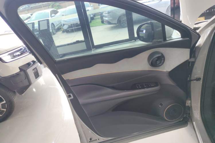 Used BYD Frigate 07 2023 DM-i 100KM Luxury Model
