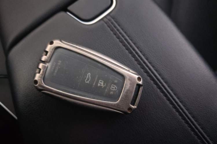 Used Toyota Avalon 2019 2.5L Touring Premium Version China VI Standard
