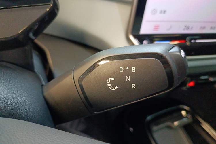 Used Volkswagen ID.4 X 2025 Smart Version Pure & Intelligent Enjoyment Edition
