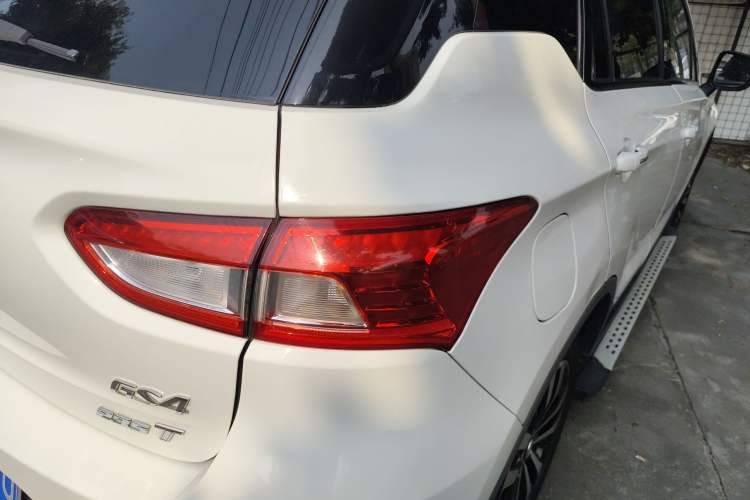 Used GAC Trumpchi GS4 2017 235T Automatic Two-Wheel Drive Luxury Smart Connectivity Version
