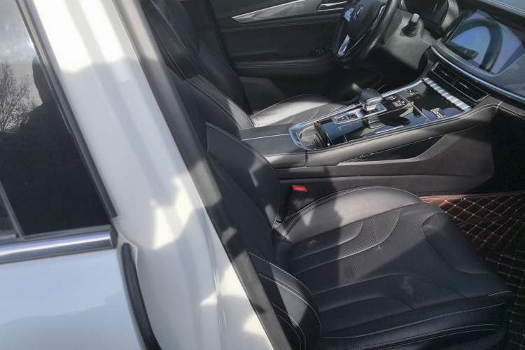 Used Changan CS85 COUPE 2019 1.5T DCT Dynamic Version China VI Standard
