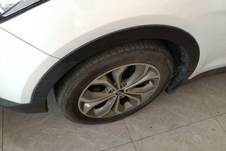 Used Hyundai Santa Fe Classic 2013 3.0L 4x4 Premium Edition 7-Seater Euro IV
