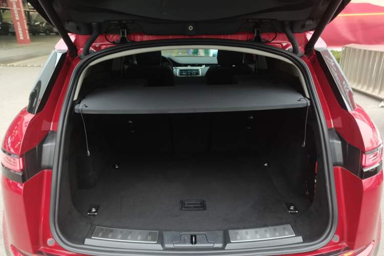 Used Land Rover Range Rover Evoque 2021 Range Rover Velar 249 PS R-Dynamic S Performance Edition